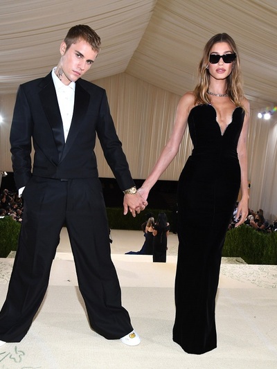 Tζάστιν Μπίμπερ με Balenciaga, Χάλει Μπί...