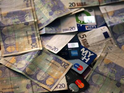  Τηλεφωνική διάσκεψη των G7 για την κρίσ...