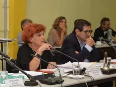 Κατά του ασφαλιστικού το Δημοτικό Συμβού...