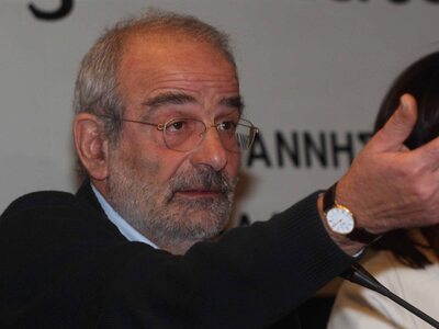 Ο Αλαβάνος ζητά απαγόρευση εξόδου απο τη...