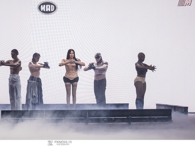 Επιμένει στην εκκεντρικότητα η Τάμτα με ...