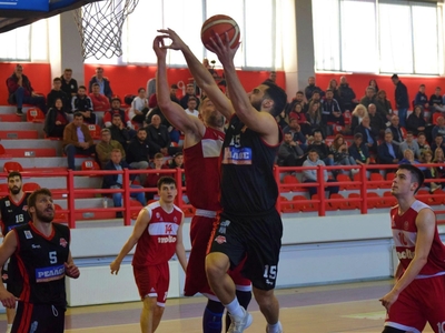 Βήμα παραμονής η Ακράτα- Όσο ζει ελπίζει ο Έσπερος