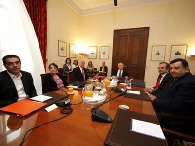 Παπούλιας προς τους πολιτικούς αρχηγούς:...