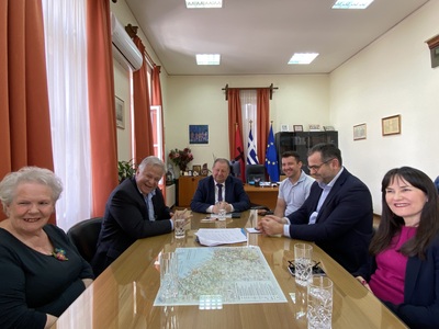 Συμφωνητικό συνεργασίας μεταξύ του Δήμου Αιγιαλείας και του «Χαμόγελου του Παιδιού» iwhrcgvbvh660c3bc73c35a