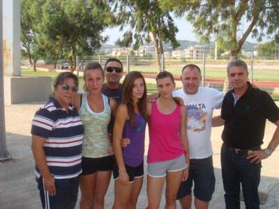 Η ομάδα του στίβου για τους Διεθνής Παιδ...