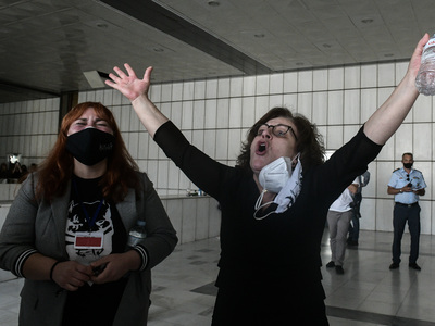 H αναγγελία της απόφασης του δικαστηρίου...