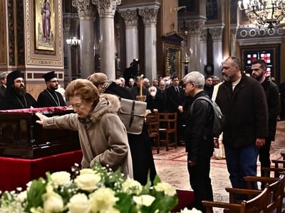 Αναστάσιος: Σε λαϊκό προσκύνημα στη Μητρ...