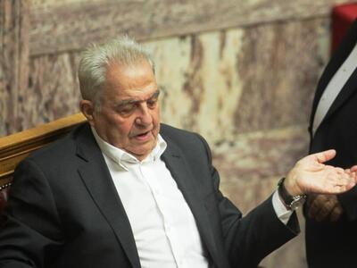 Αντεπίθεση Φλαμπουράρη: Με σπιλώνουν για...