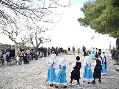 ΠΑΤΡΑ: ΔΕΙΤΕ ΦΩΤΟ από την εκδήλωση για την επέτειο της μάχης του Σαραβαλίου