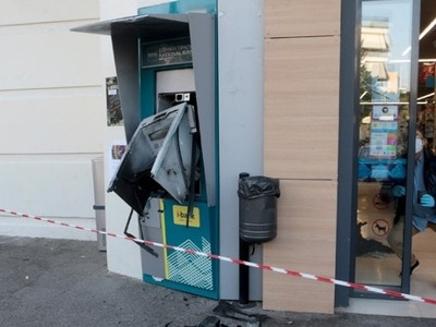 Ανατίναξαν ΑΤΜ στον Βύρωνα