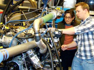 Η Ελληνίδα που αποκάλυψε την απάτη δισεκ...