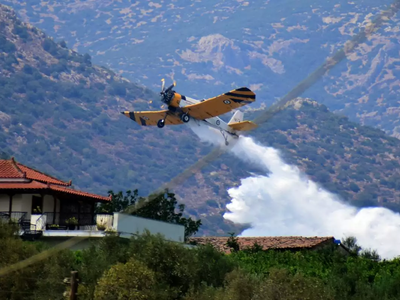 Φωτιά στο Ξυλόκαστρο, στην περιοχή Ροζενά 