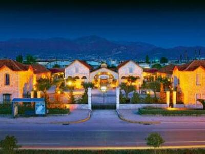 Πάτρα: Μουδιασμένοι στο Δήμο από τη σύλ...