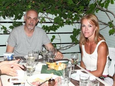 Ο Γιώργος Κιμούλης με την οικογένεια Δού...