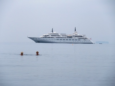 Στο λιμάνι του Πειραιά το κρουαζιερόπλοι...