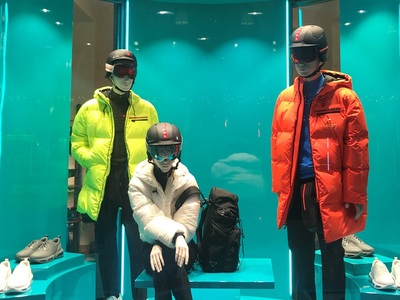 Prada sport με πολύ έντονα χρώματα