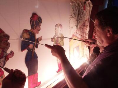 Στην Κάτω Αχαΐα ο καραγκιοζοπαίχτης Χρήσ...