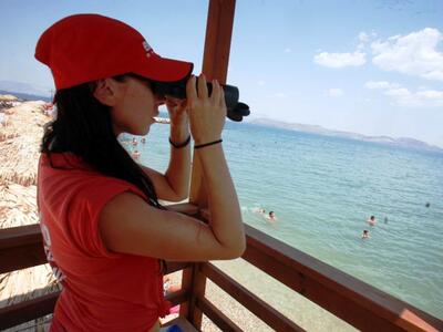 Σε ποιες παραλίες της Πάτρας  πιάνουν δο...