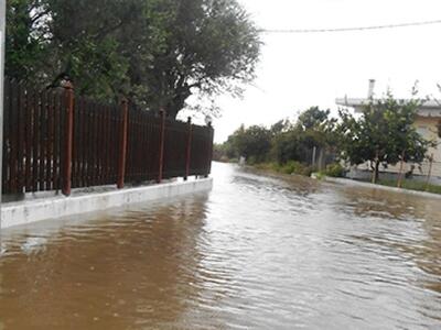 Ηλεία: Ποτάμια οι δρόμοι στα Σαβάλια από...