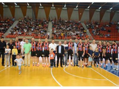 Η βράβευση της Παναχαϊκης στους παλαίμαχ...