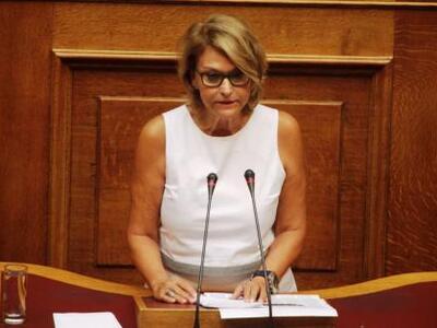 Εκτός γραμμής η Μαρία Ρεπούση για το αντ...