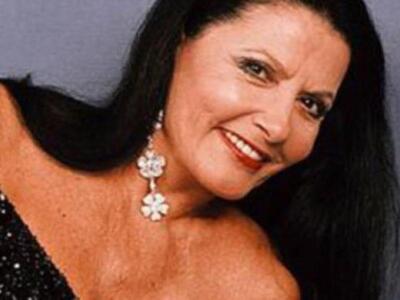 Η ζωή της Ζωζώς Σαπουντζάκη ανεβαίνει στ...