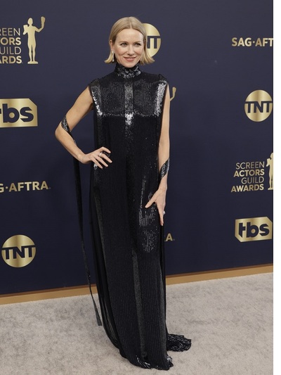 Nαόμι Γουότς με Fendi Couture