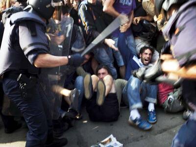 Βαρκελώνη: Συγκρούσεις αστυνομικών με «Α...