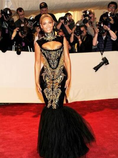 H Beyonce με Emilio Pucci