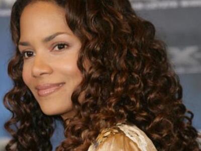 Η Halle Berry… αστροναύτης