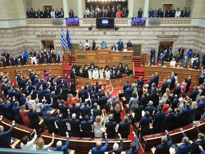 Ορκίστηκε η νέα Βουλή των Ελλήνων- Η δια...