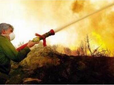 Πάτρα ΤΩΡΑ: Νέα φωτιά στον Ψαθοπυργο