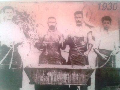 Καθαρισμός εντέρων εντός σκάφης έξω από ...