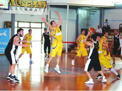 Φιλικός αγώνας του Κεραυνού Αιγίου για φ...