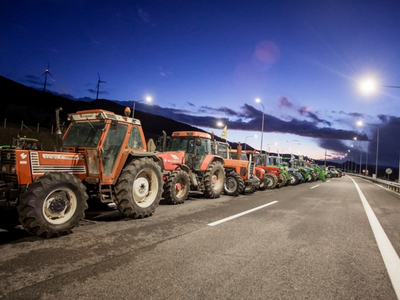 Μαξίμου: Δύο συναντήσεις την Τρίτη- Τι ζ...