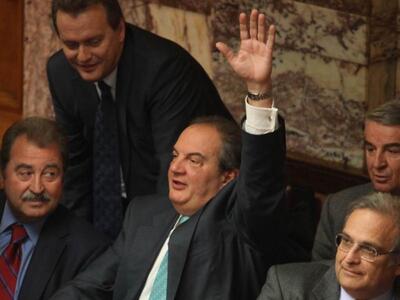 "Εξαφανισμένος" ο Κώστας Καραμανλής