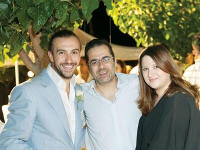 Ο γαμπρός με τον Στέλιο Αποστολόπουλο κα...