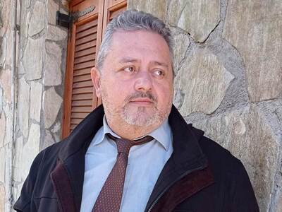 Υπάρχει τελικά αντιπολίτευση στη χώρα; Τ...