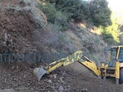 Καταπτώσεις βράχων στην οδό Θέρμου στην ...