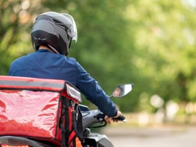 Βοιωτία: Νεκρός 19χρονος διανομέας μετά ...