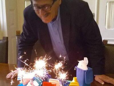 Πάτρα:Τα γενέθλια του Κώστα Πελετίδη και...