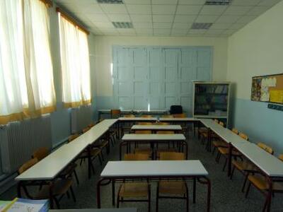 Βρετανία: Φθηνό, λυόμενο και "κλουβ...