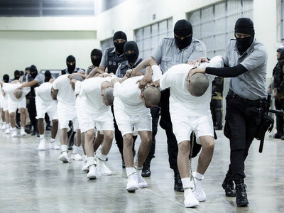 Μαρτυρίες σοκ για τα βασανιστήρια στις φ...