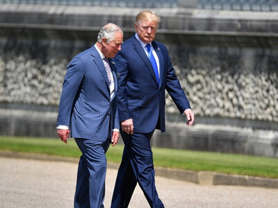 Ο Κάρολος κάλεσε τον Τραμπ στο παλάτι γι...