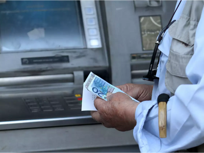 Συνταξιούχοι: Kάτω από 1.000 ευρώ 6 στις...
