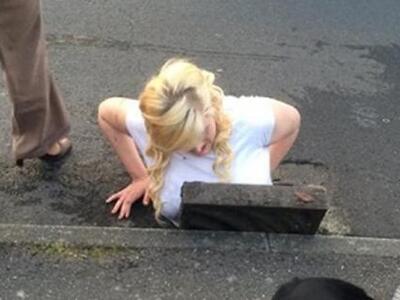 16χρονη σφήνωσε σε φρεάτιο στην προσπάθε...