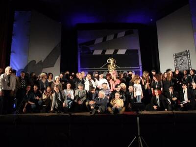 ΔΕΙΤΕ ΦΩΤΟ από το κατάμεστο Πάνθεον και ...