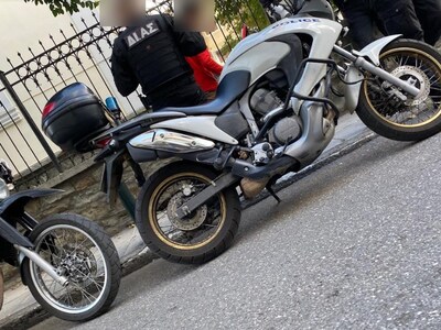 Αγρίνιο: Προσαγωγή νεαρού που αυτοϊκανοπ...