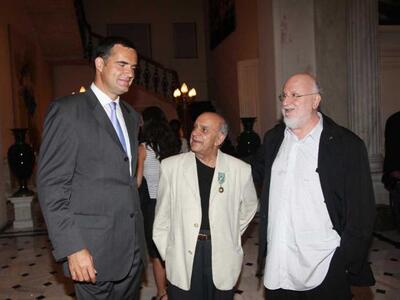 Ο Γάλλος πρέσβης με τον Αλέκο Φασιανό κα...