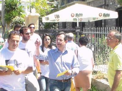 Ο Ν. Νικολόπουλος πήγε λαϊκή παρέα με νέους    